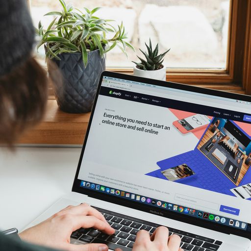 Configurare Shopify magazin online aplicatii Configurare Shopify magazin online aplicatii
